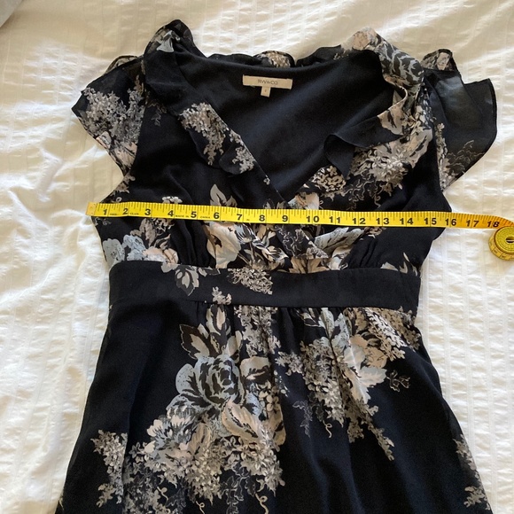 RW&CO floral, flutter sleeve dress - Picture 4 of 6